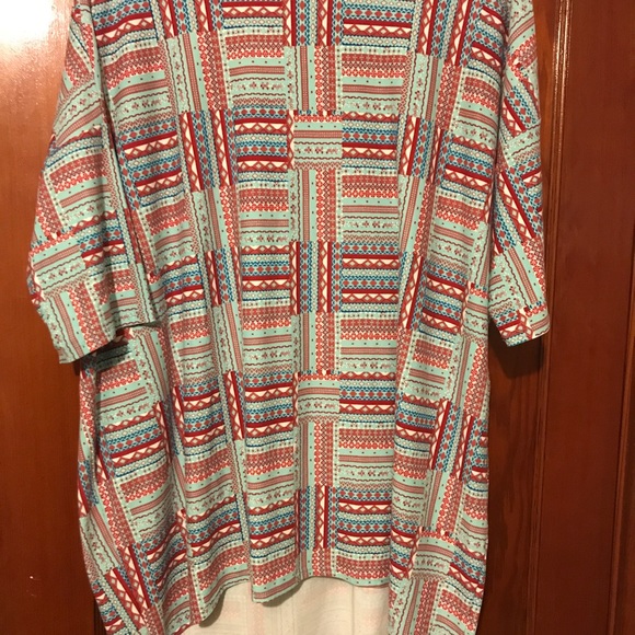 LuLaRoe Tops - Lularoe Irma